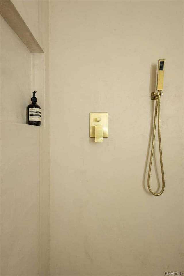 4631 Zuni St, Denver, CO 80211 - bathroom view