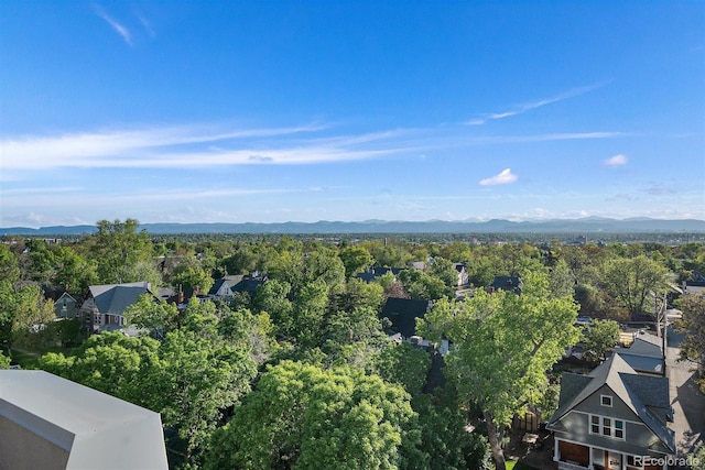 bird's eye view with a mountain view