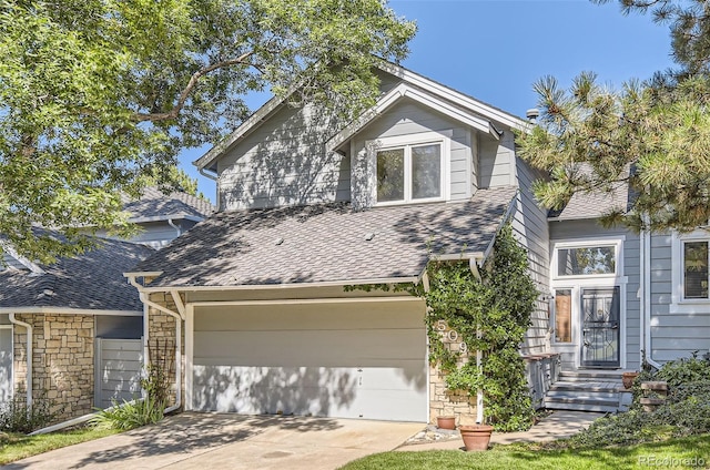 view of front property featuring a garage