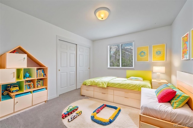 game room with carpet