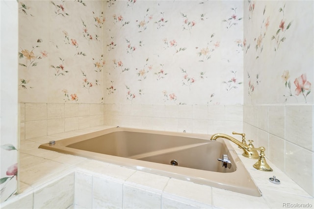 2285 N Monaco Pkwy, Denver, CO 80207 - full bathroom featuring wallpapered walls and a bath