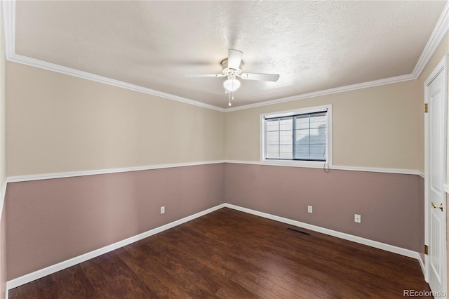 unfurnished room with dark wood-style flooring, visible vents, ceiling fan, a textured ceiling, and baseboards