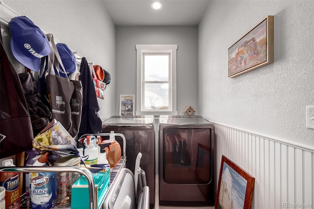 19500 Wedemeyer Rd, Kiowa, CO 80117 - washroom with separate washer and dryer, a textured wall, and recessed lighting