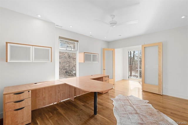 home office with visible vents, wood finished floors, a ceiling fan, and recessed lighting