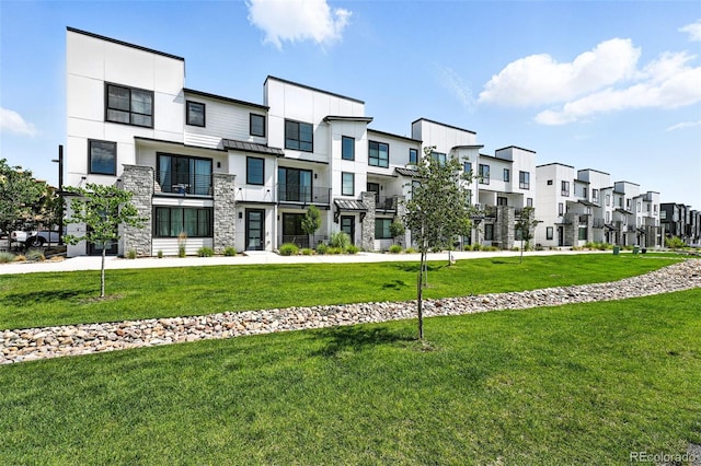 2074 S Holly St Unit 2, Denver, CO 80222 - view of property with a residential view