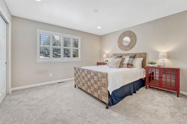 bedroom featuring carpet floors