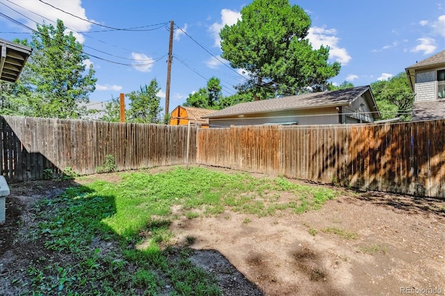 646 Maple St, Colorado Springs, CO 80903 - view of fenced backyard