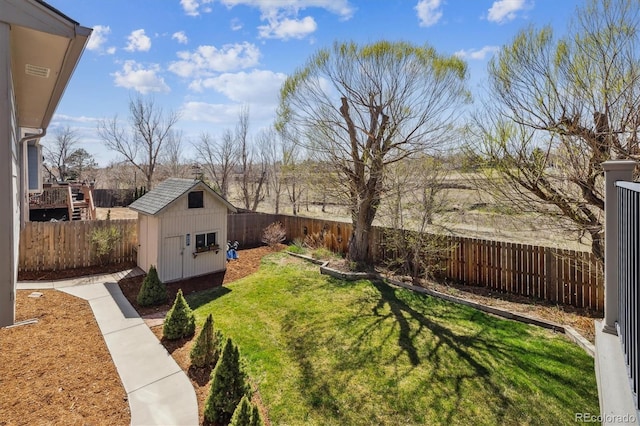 1479 S Jasper St, Aurora, CO 80017 - view of yard featuring a storage unit and an outdoor structure