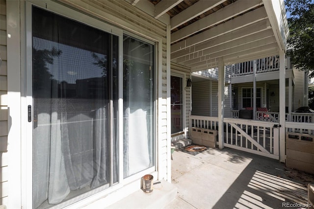 view of patio / terrace with covered porch