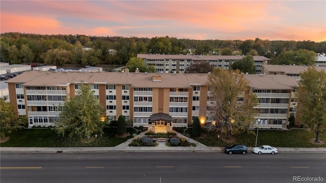 view of aerial view at dusk