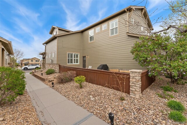 10618 Clearview Ln, Highlands Ranch, CO 80126 - view of side of property with fence