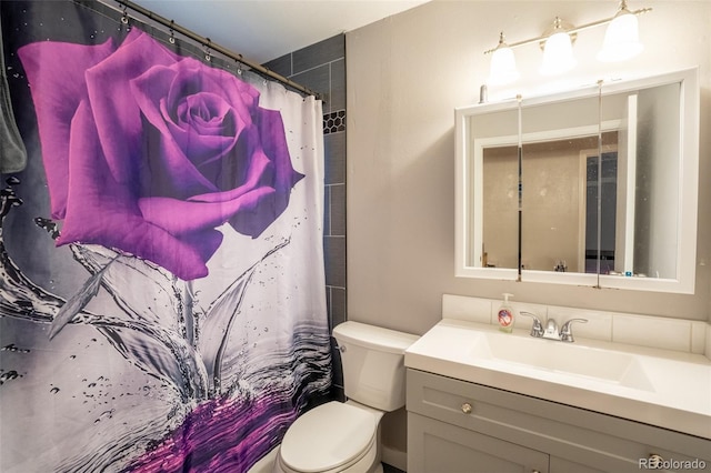 10050 Holland Ct, Broomfield, CO 80021 - bathroom featuring vanity and curtained shower