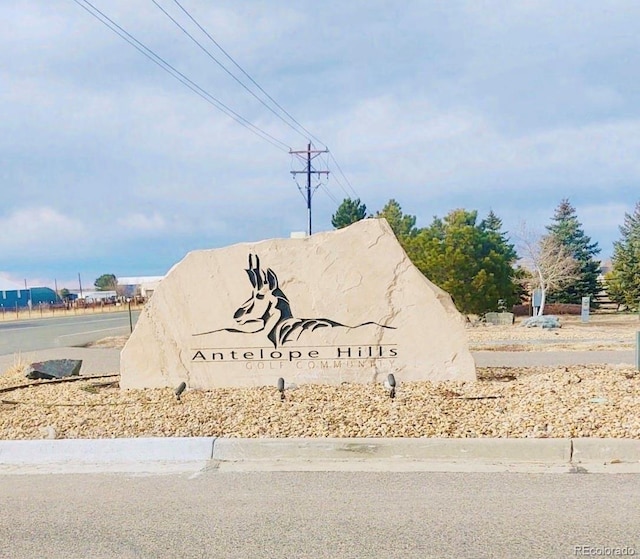 49930 Antelope Dr E, Bennett, CO 80102