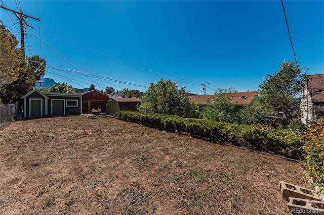 view of yard with a shed