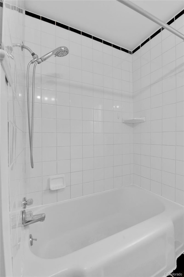 full bath with shower / washtub combination
