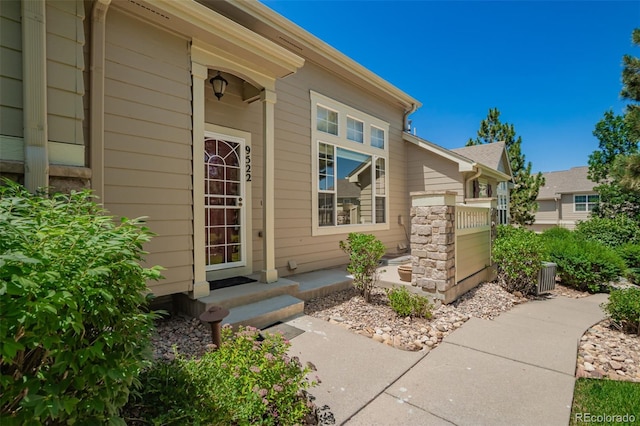 9522 Silver Spur Ln, Highlands Ranch, CO 80130 - photo 2