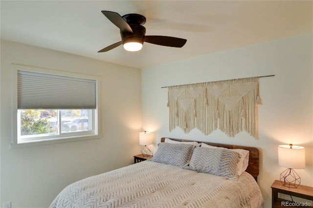 bedroom featuring ceiling fan