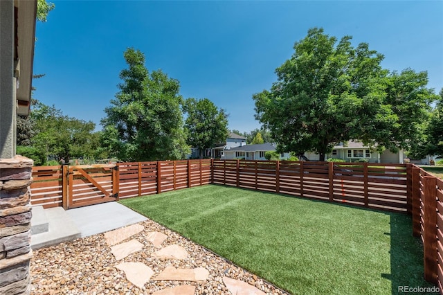 915 N Kearney St, Denver, CO 80220 - view of yard