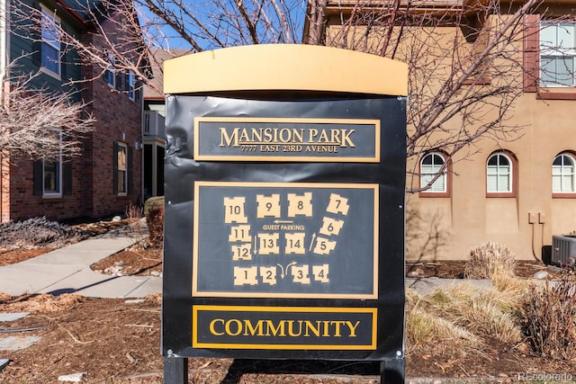 view of community / neighborhood sign