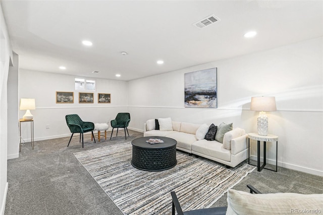 living room with carpet flooring