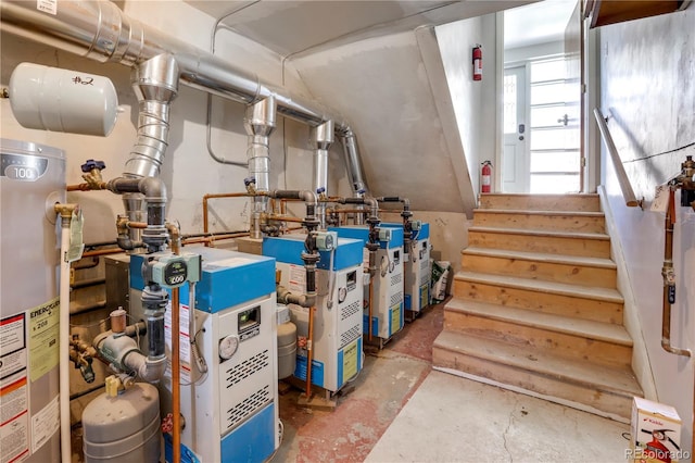 10491 W 7th Pl, Lakewood, CO 80215 - utility room featuring gas water heater