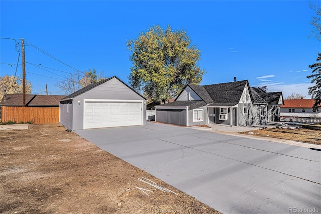 view of front of property with an outdoor structure