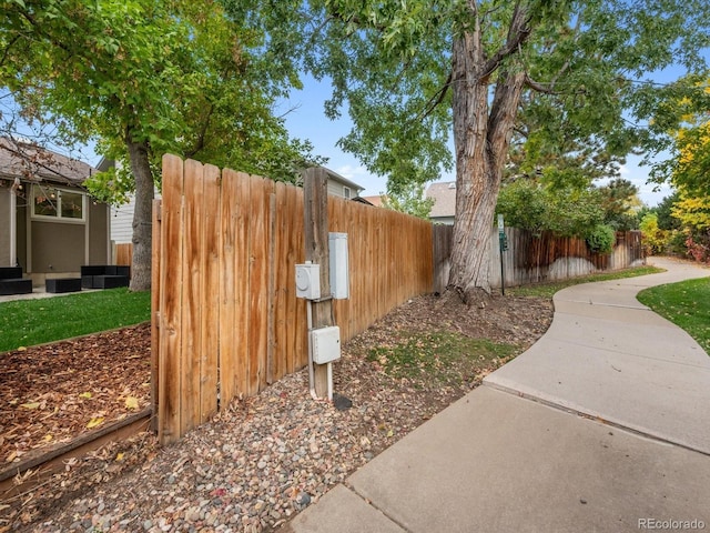 view of yard featuring fence