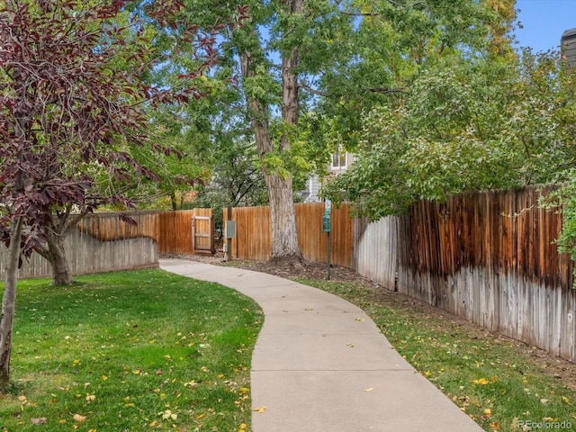 view of yard featuring a fenced backyard