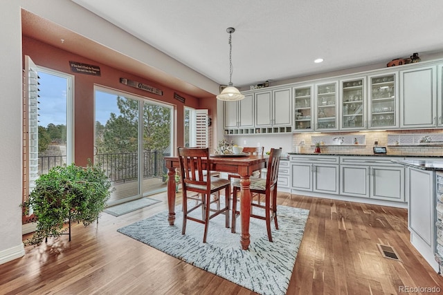 dining room with light hardwood / wood-style floors