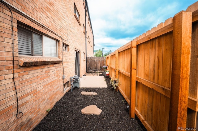 558 N Washington St Unit 103, Denver, CO 80203 - view of fenced backyard