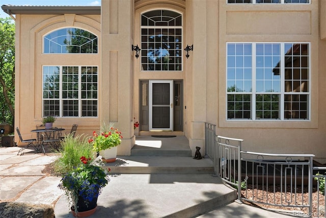5120 Langdale Way, Colorado Springs, CO 80906 - property entrance featuring stucco siding