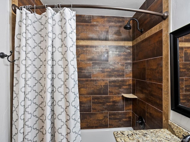 5884 S Hanover Way, Greenwood Village, CO 80111 - full bath featuring shower / tub combo with curtain