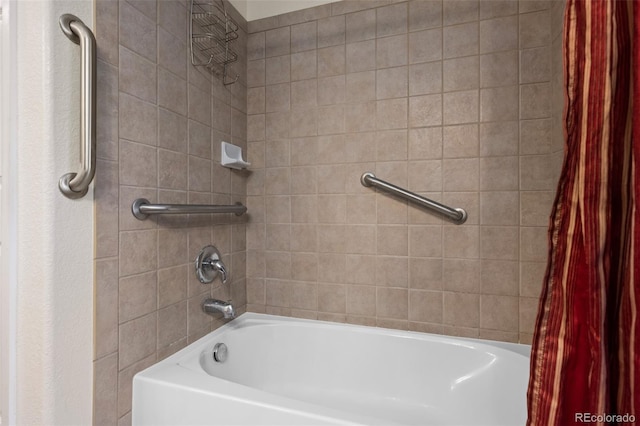 8258 S Sicily Ct, Aurora, CO 80016 - full bathroom featuring shower / bath combination with curtain