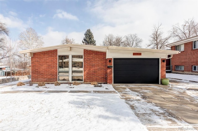 view of front facade with a garage