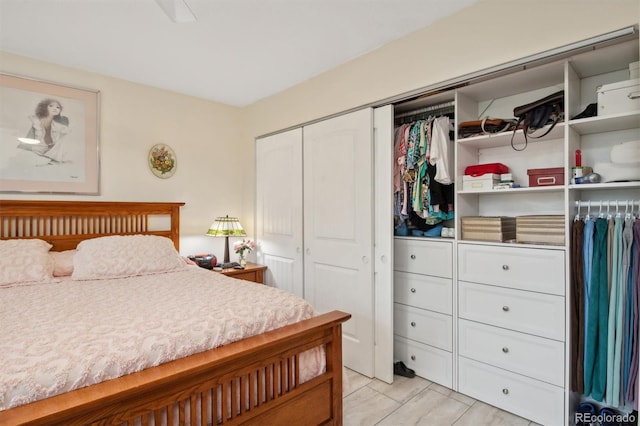 bedroom with a closet