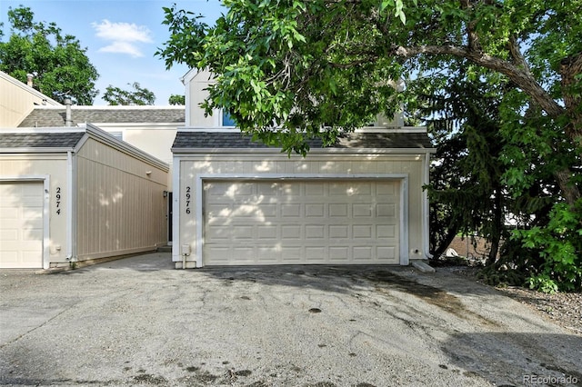 2976 S Parker Ct, Aurora, CO 80014 - view of garage
