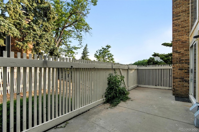 2976 S Parker Ct, Aurora, CO 80014 - view of patio