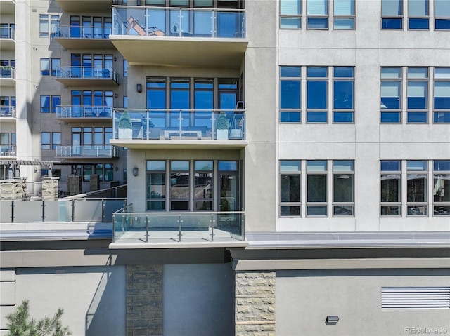 view of building exterior