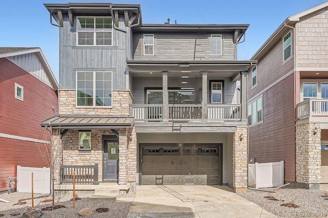 view of front facade with a garage