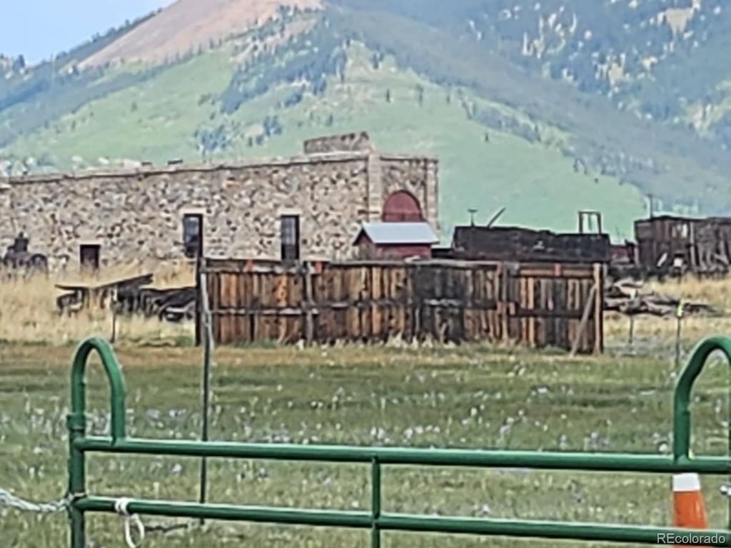 450 S Park Dr, Como, CO 80432