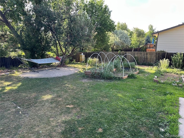 3006 Oro Blanco Dr, Colorado Springs, CO 80917 - view of yard with a garden