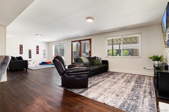 4545 S Lipan Ct, Englewood, CO 80110 - living room featuring wood finished floors and baseboards