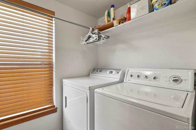 13235 Clermont Cir, Thornton, CO 80241 - laundry room with washer and dryer