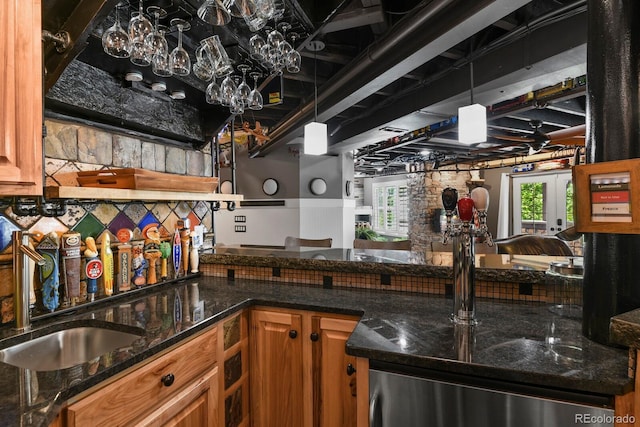7243 S Kellerman Way, Aurora, CO 80016 - view of indoor wet bar