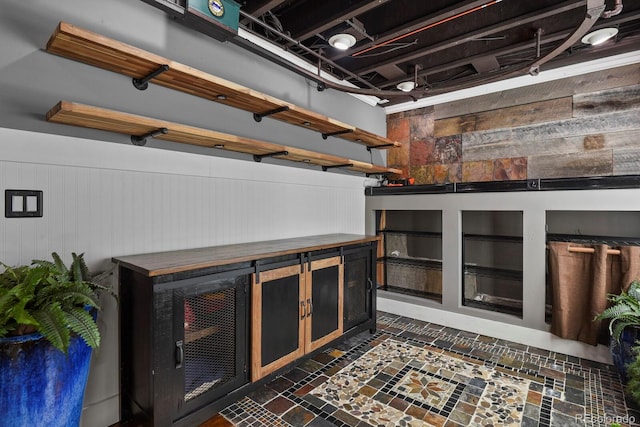 7243 S Kellerman Way, Aurora, CO 80016 - below grade area with a dry bar