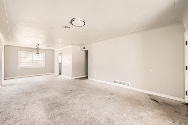 unfurnished room with carpet