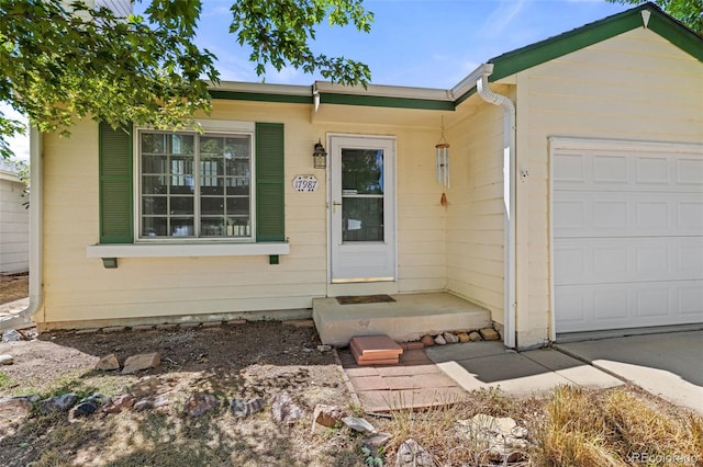 view of front facade featuring an attached garage