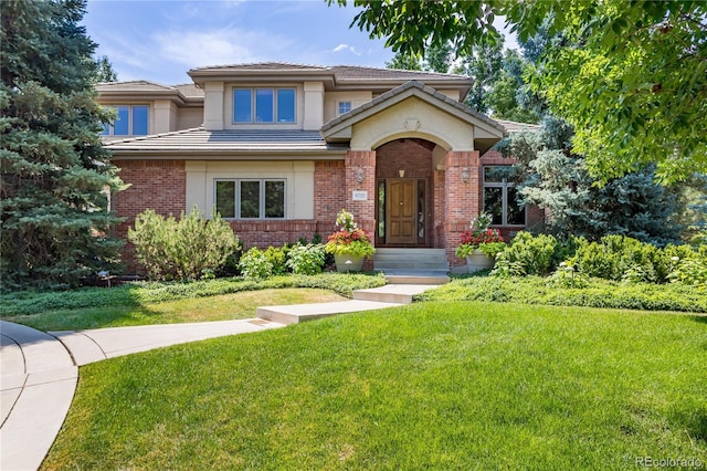 view of front of house featuring a front yard