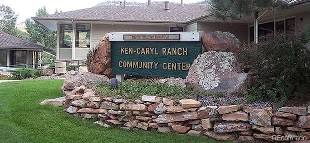 8101 S San Juan Range Rd, Littleton, CO 80127 - community sign featuring a yard