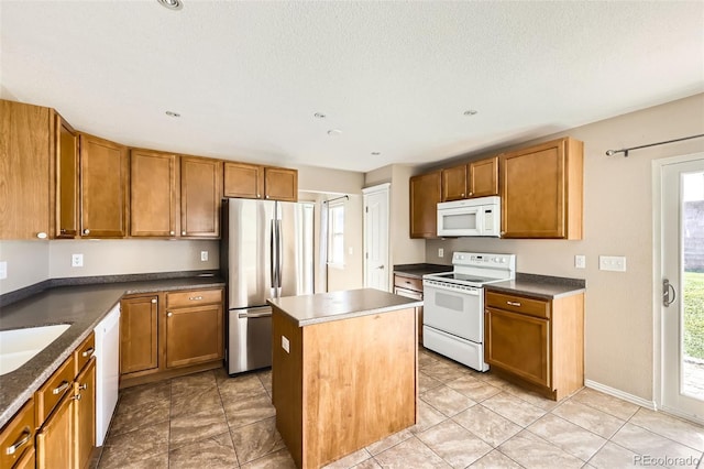 10882 Dayton Way, Commerce City, CO 80640 - photo 4